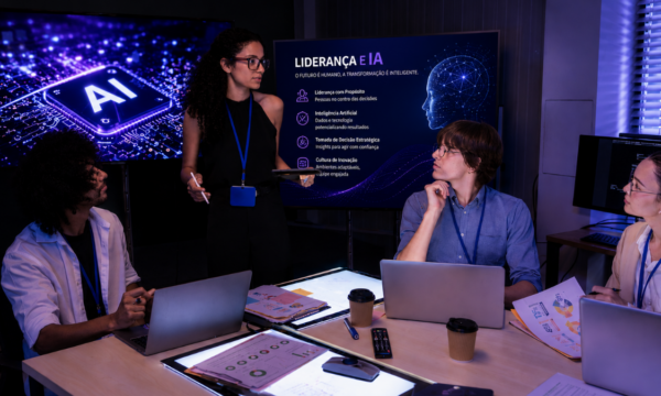 Equipe acompanha uma apresentação sobre IA e Liderança na Prática, com foco em tomada de decisão, inovação, produtividade e gestão de equipes com inteligência artificial.